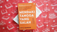 Image of Mendaki Tangga Yang Salah